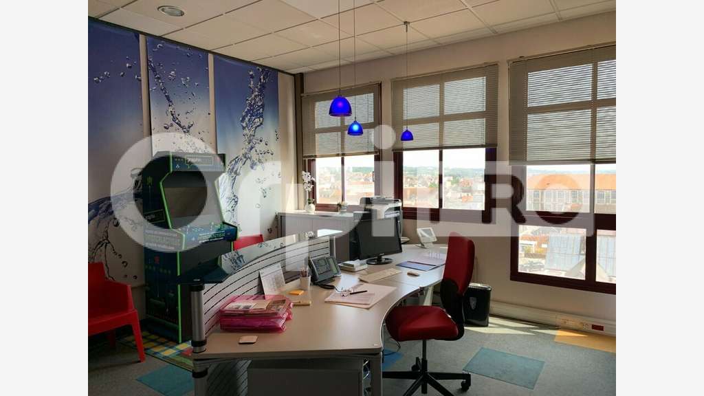BUREAU A VENDRE