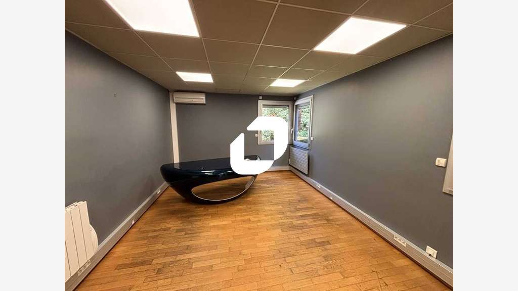 Vente Bureaux 510m² Lissieu
