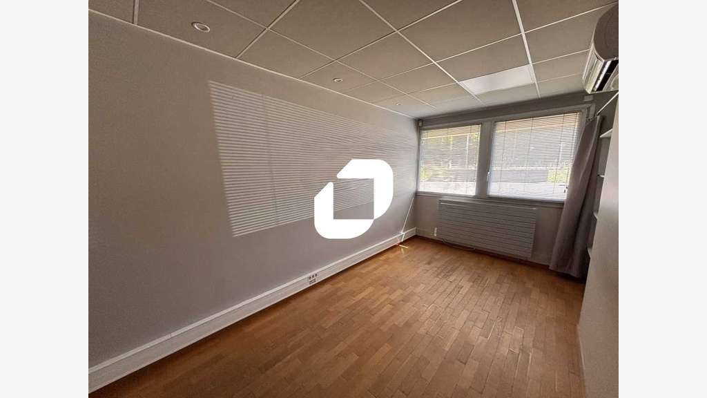 Vente Bureaux 510m² Lissieu
