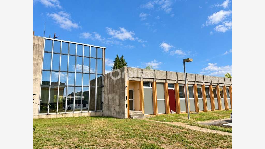 AV bureaux de 654m² sur parcelle de 2584m² à Lons 