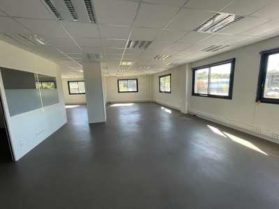Vente bureaux état neuf de 140m² à Martillac