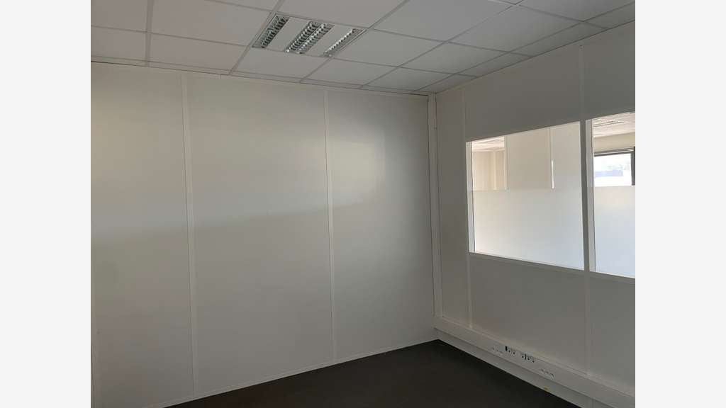 Vente bureaux état neuf de 140m² à Martillac