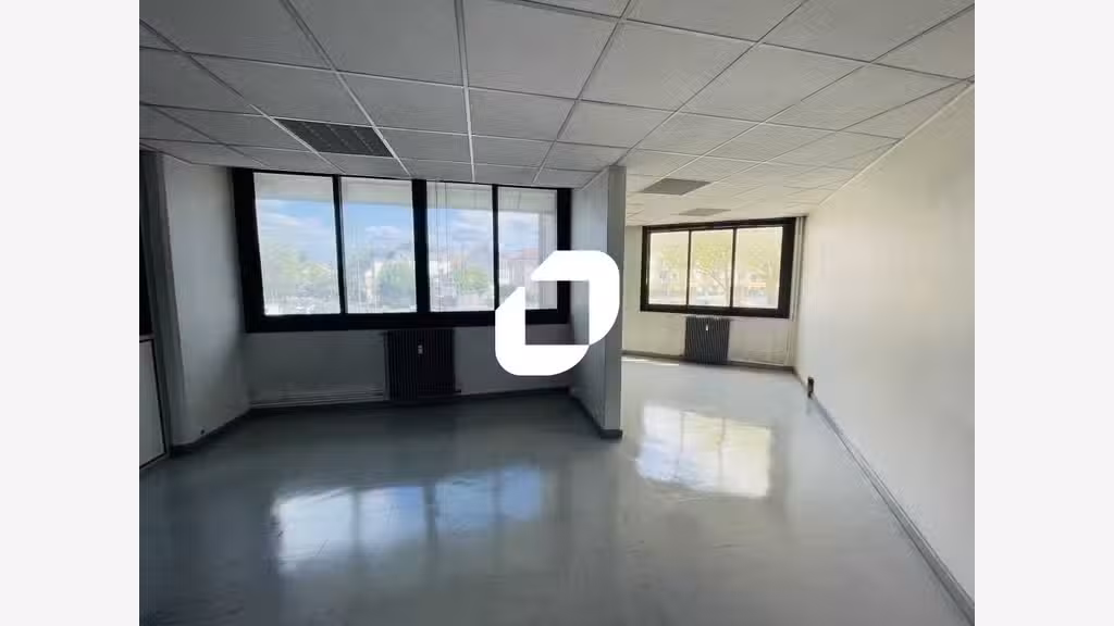 Vente Bureaux 220m² Melun