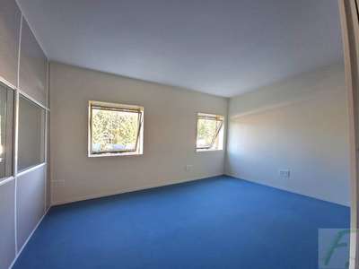 Vente bureaux de 63m² en RDC zone dynamique Méry