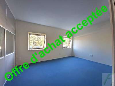 Vente bureaux de 63m² en RDC zone dynamique Méry