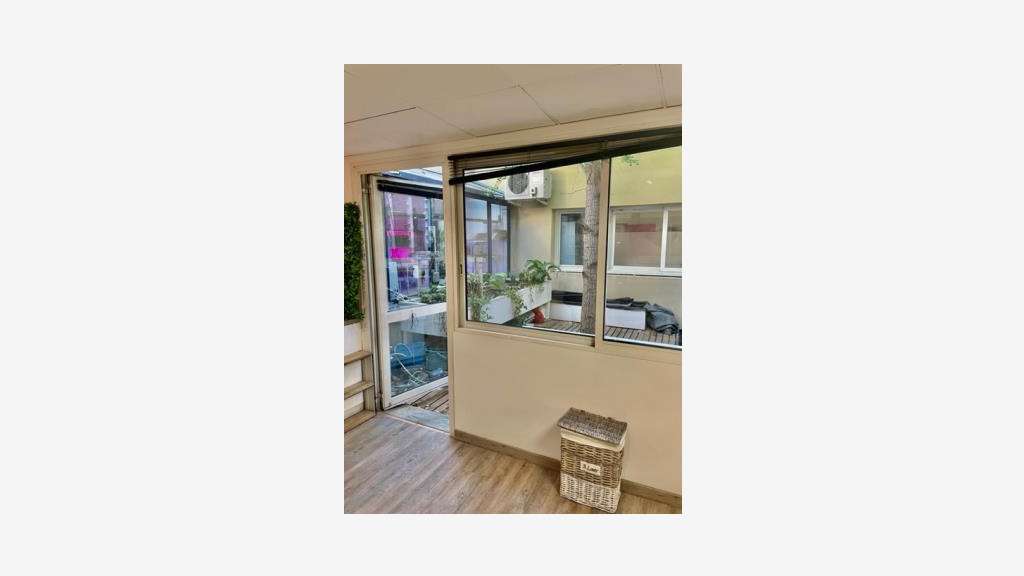 Vente bureau 193m² RDC PMR/ERP à Monfavet