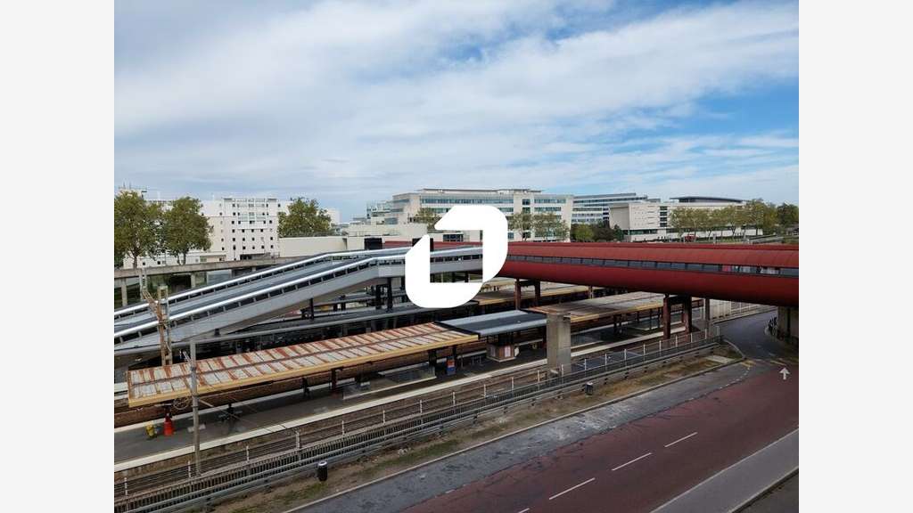 Vente Bureaux 772m² Montigny le bretonneux