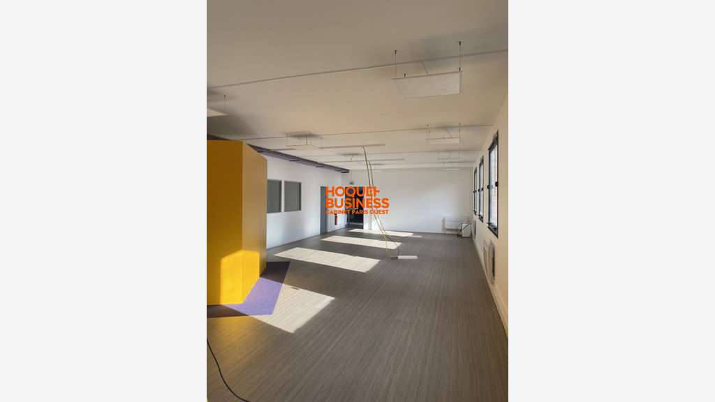 VENTE MURS DE BUREAUX 580 M² -