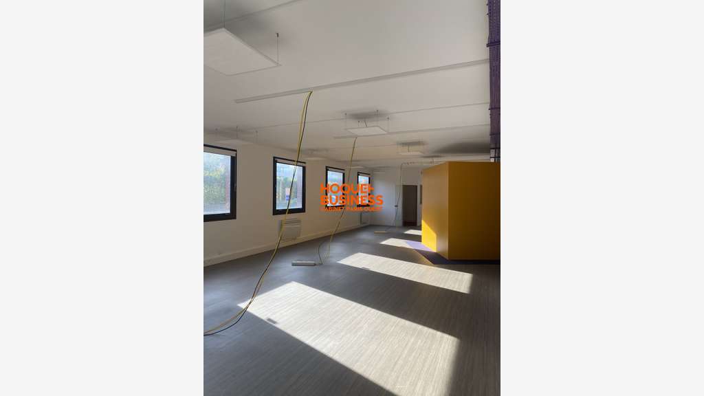 VENTE MURS DE BUREAUX 580 M² -