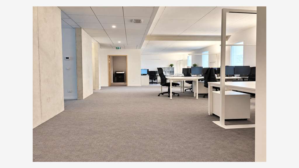 Bureaux de 1451m² à vendre en za Castelnau-le-Lez