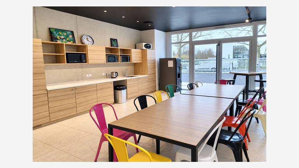 Bureaux de 1451m² à vendre en za Castelnau-le-Lez