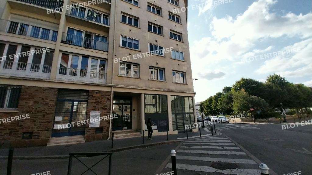 À VENDRE - À LOUER - BUREAUX - 322 M² - NANTES
