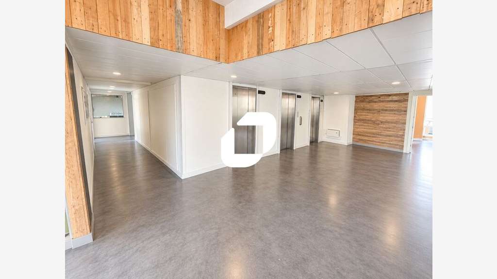 Vente Bureaux 697m² Noisy le grand