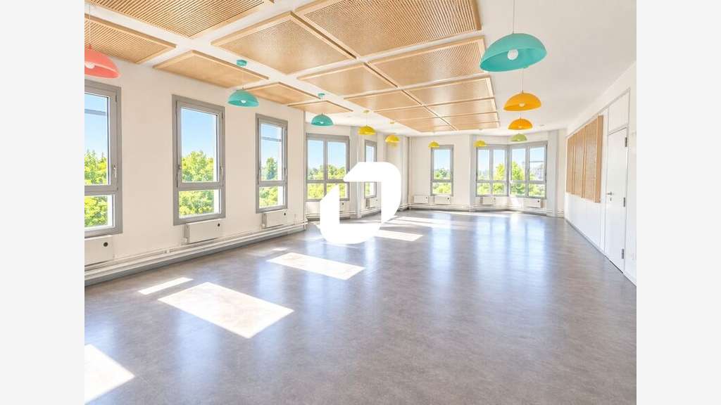 Vente Bureaux 697m² Noisy le grand