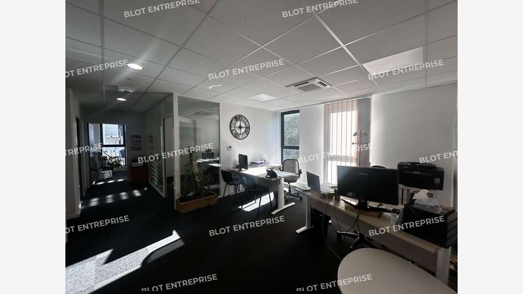 À VENDRE - BUREAUX - 197 M² - ORVAULT
