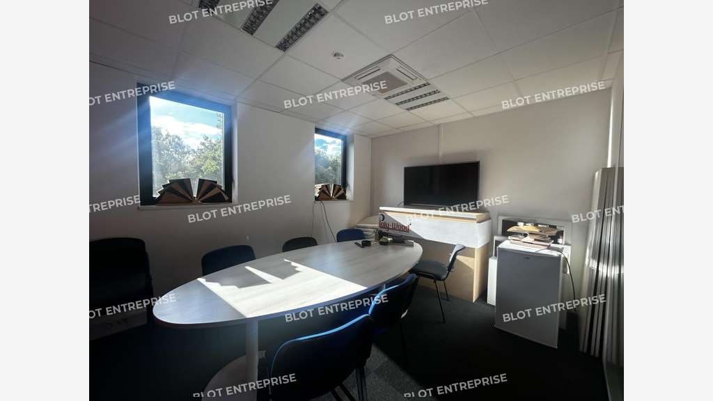 À VENDRE - BUREAUX - 197 M² - ORVAULT