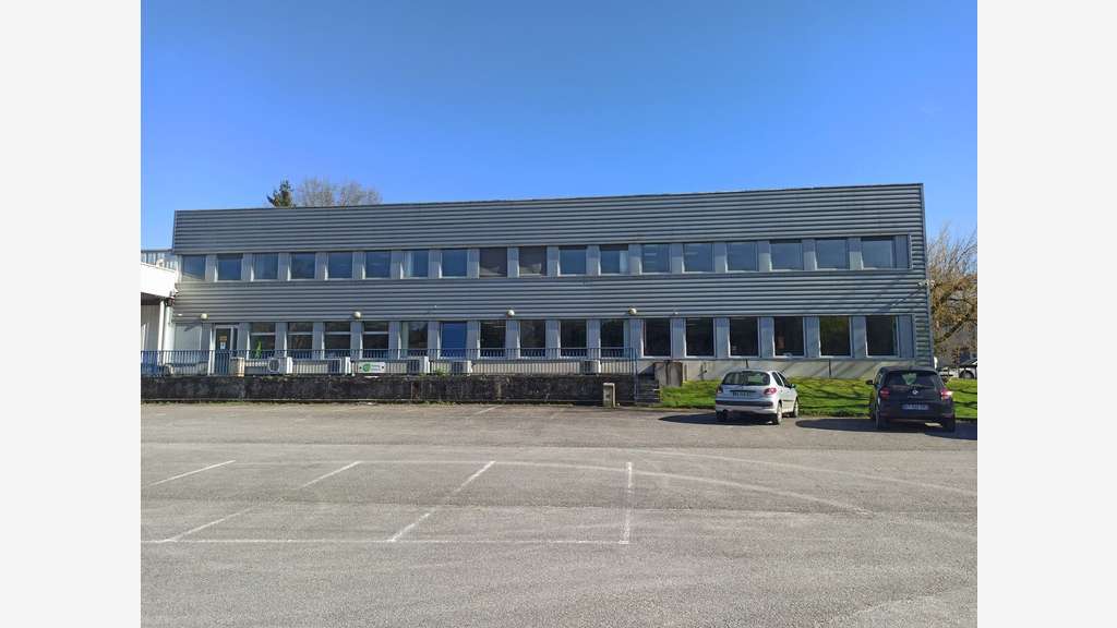 VENTE BUREAUX 1.360m² & ACTIVITÉS 680m², Proche LI