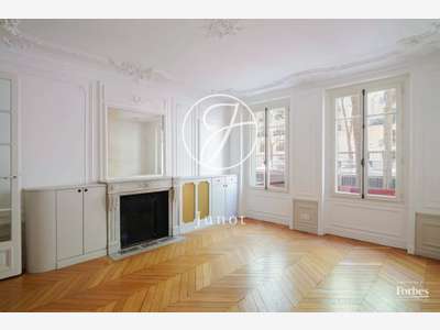 AV plateau de 86m² à Paris 75015 Suffren Breteuil