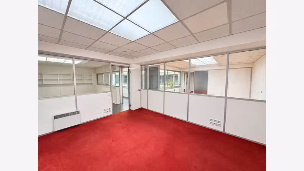Bureaux 237m² à vendre métro Convention Paris 15e