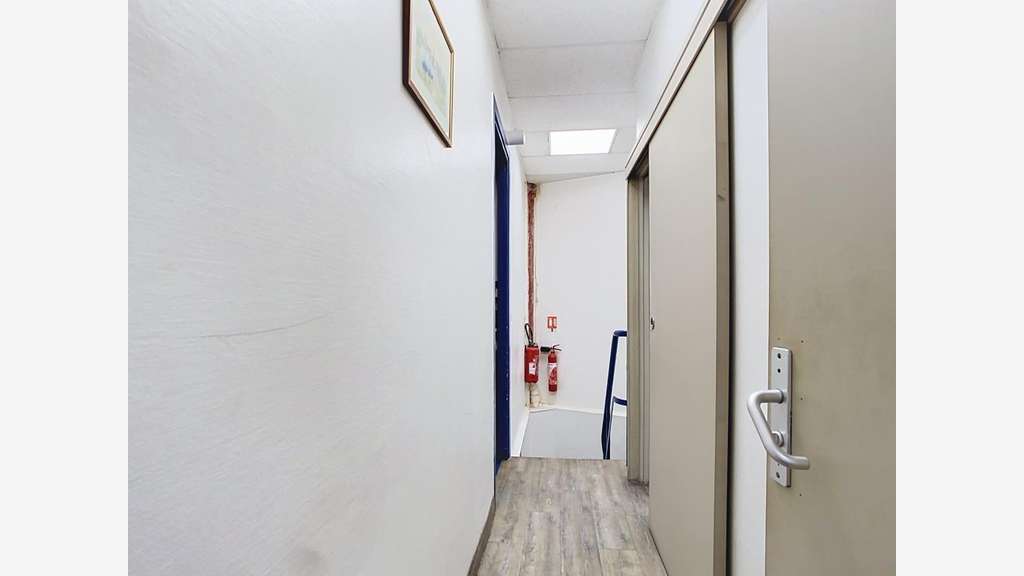 Vente murs local pro Rue de Prony Paris 17e  