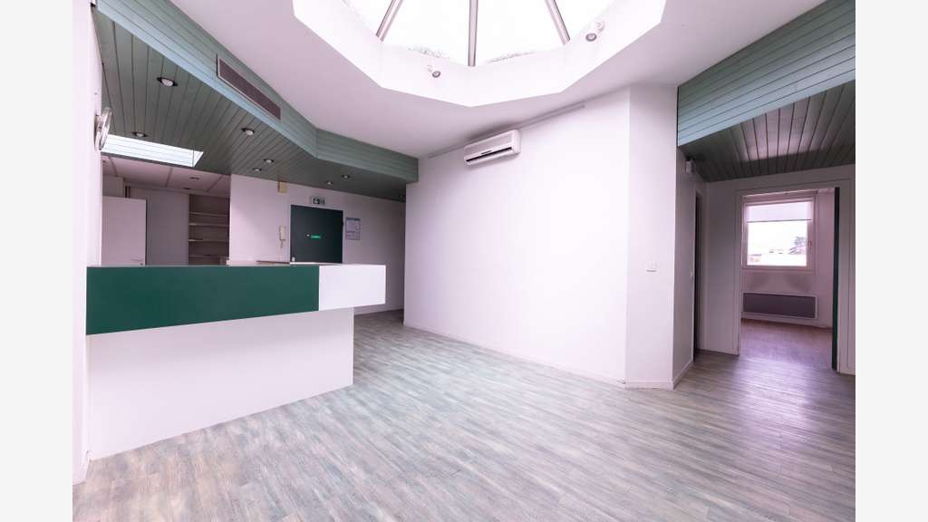 À vendre bureaux 235m² R+4 Place de Verdun à Pau