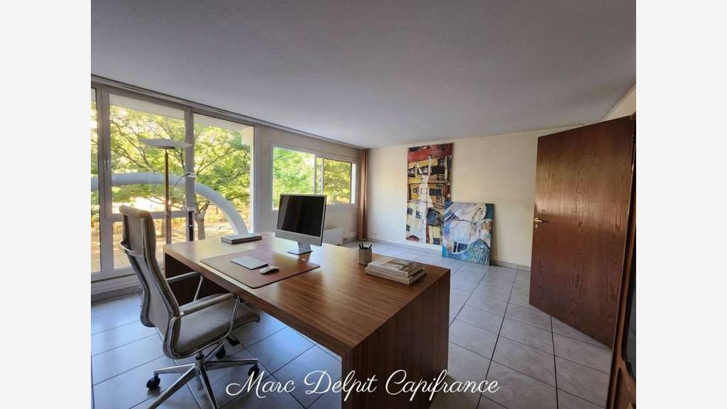 Bureau 200m² à vendre au centre de Perpignan