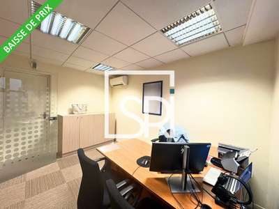 Bureaux de 218m² à vendre à Pont du Château centre
