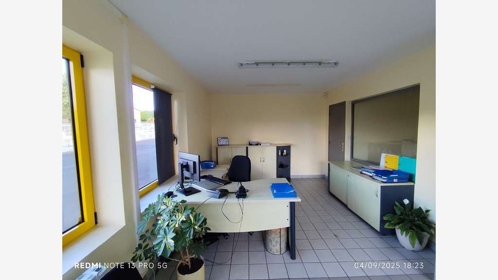 Vente bâtiment industriel de 1000m² à Châteaulin