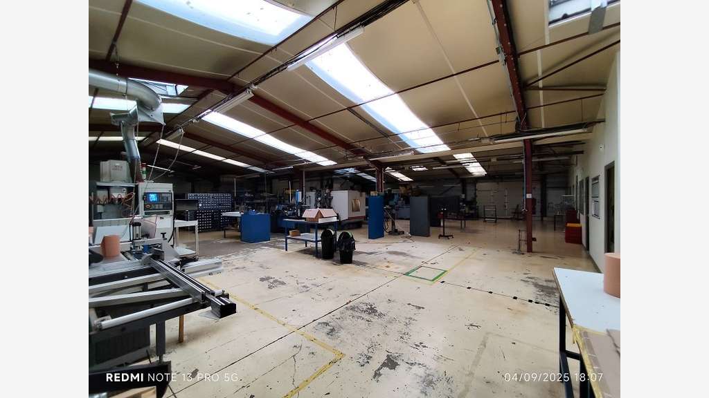 Vente bâtiment industriel de 1000m² à Châteaulin