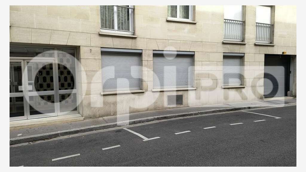 REIMS - BUREAU à vendre