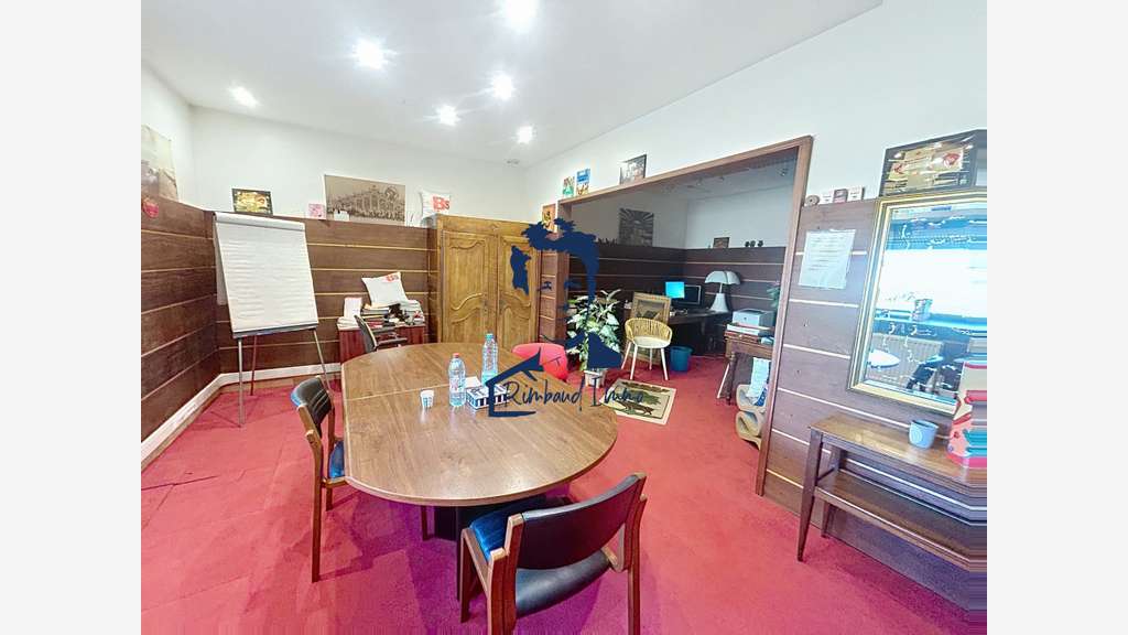 AV locaux professionnels 700m² Remilly-Aillicourt