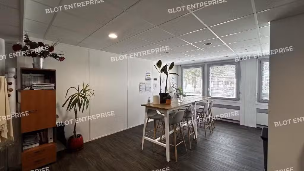 Vente bureaux lumineux de 222m² à Rennes