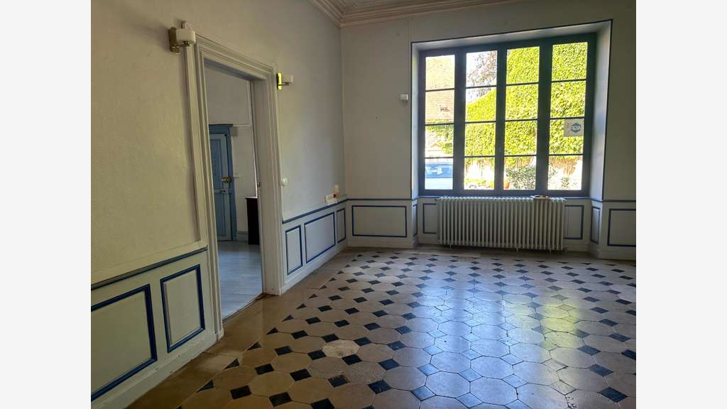 Local professionnel 76m² à vendre Semur-en-Auxois