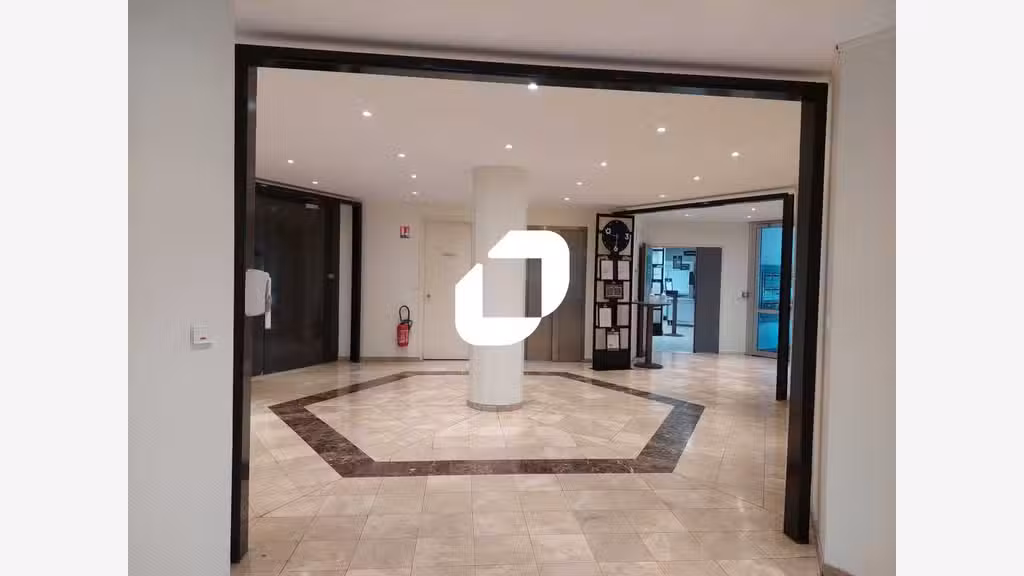 Vente Bureaux 707m² Saint aubin