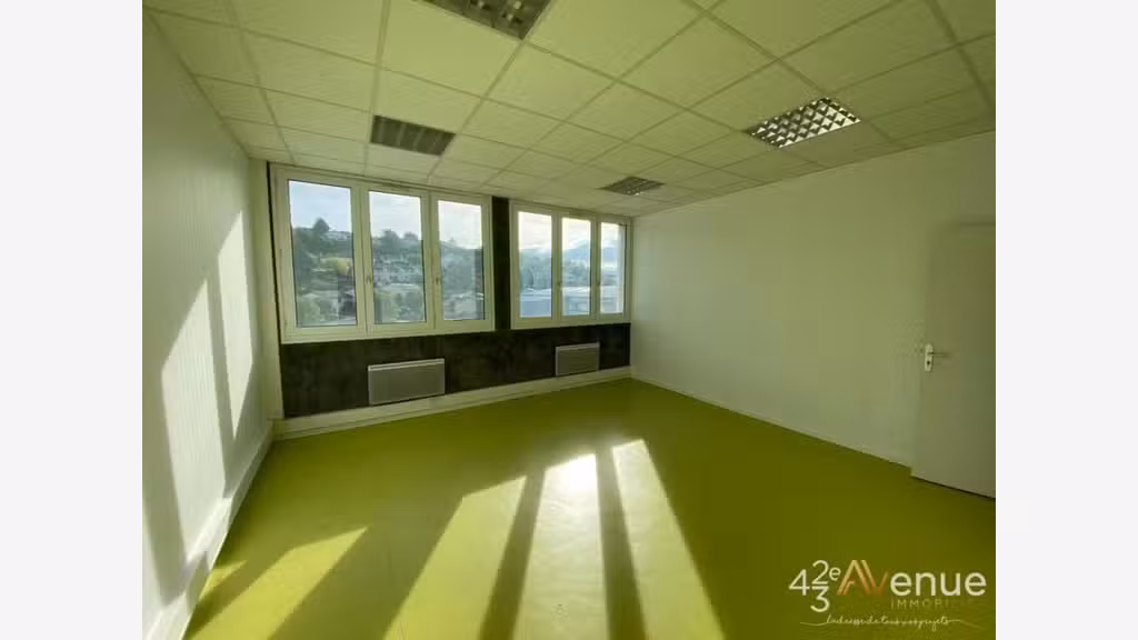Bureaux 201m² à vendre à St Etienne secteur Nord