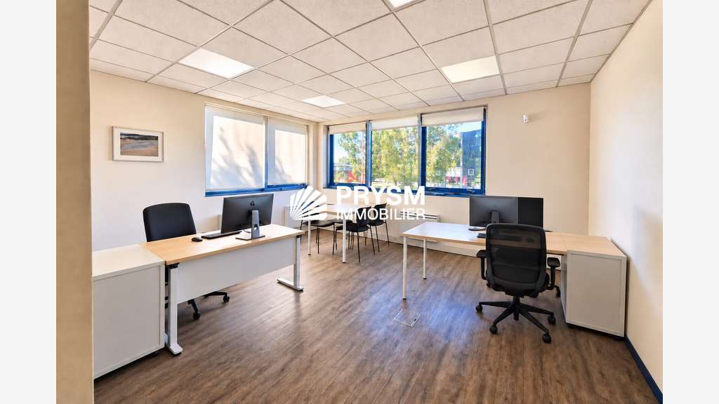 Bureaux 114m² à vendre à Saint-Grégoire