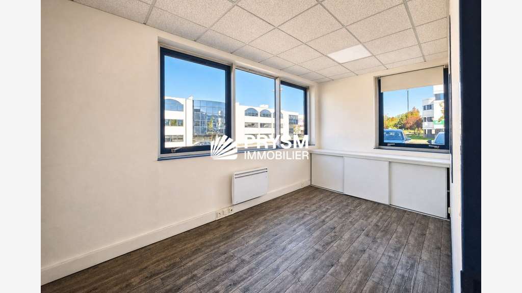 Bureaux 114m² à vendre à Saint-Grégoire