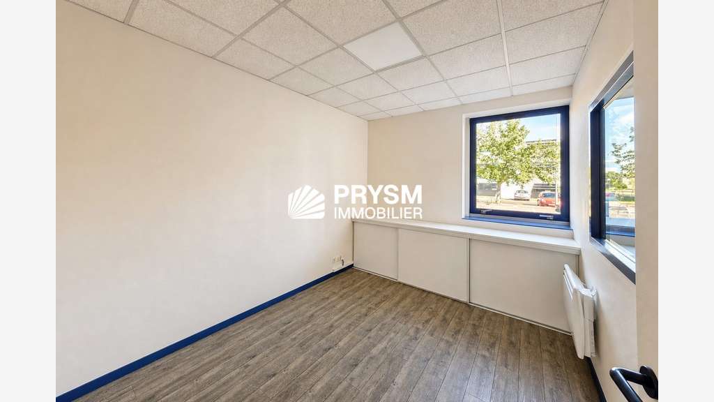 Bureaux 114m² à vendre à Saint-Grégoire