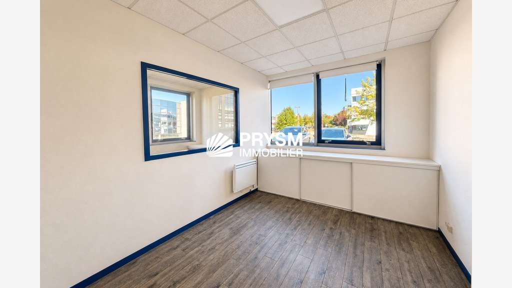 Bureaux 114m² à vendre à Saint-Grégoire