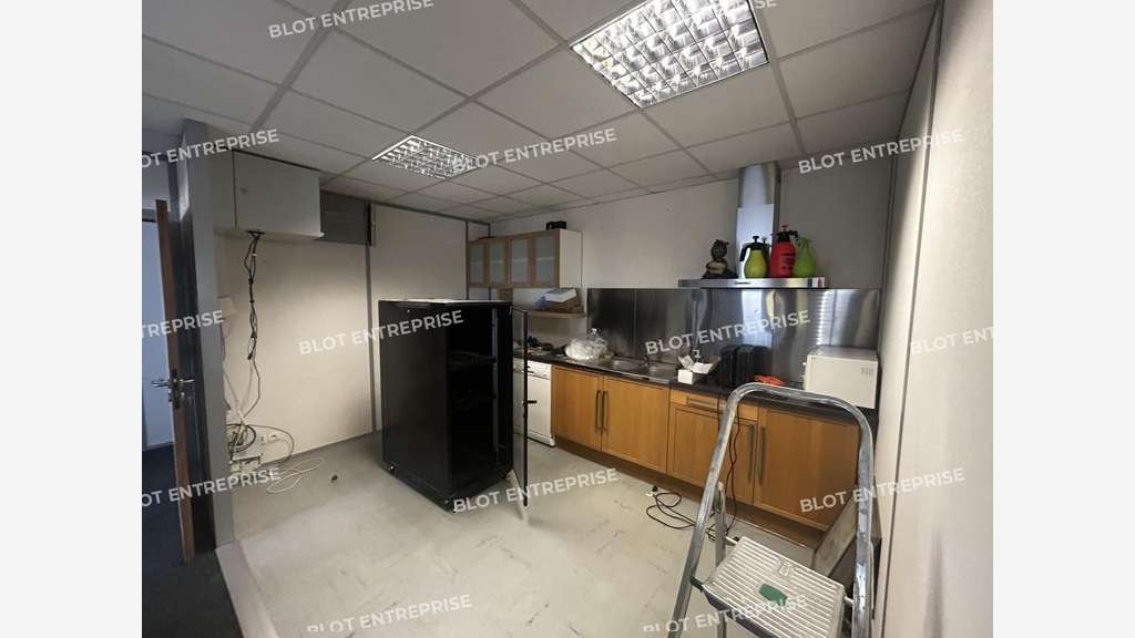 A vendre bureaux de 224m² en zac Saint Herblain