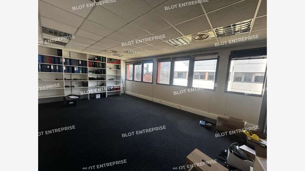 A vendre bureaux de 224m² en zac Saint Herblain