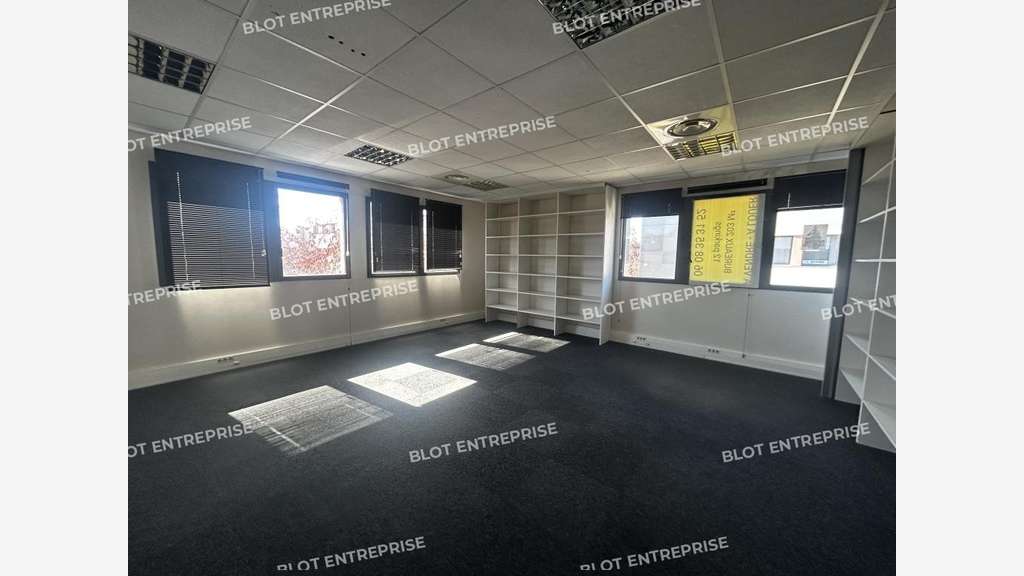 A vendre bureaux de 224m² en zac Saint Herblain