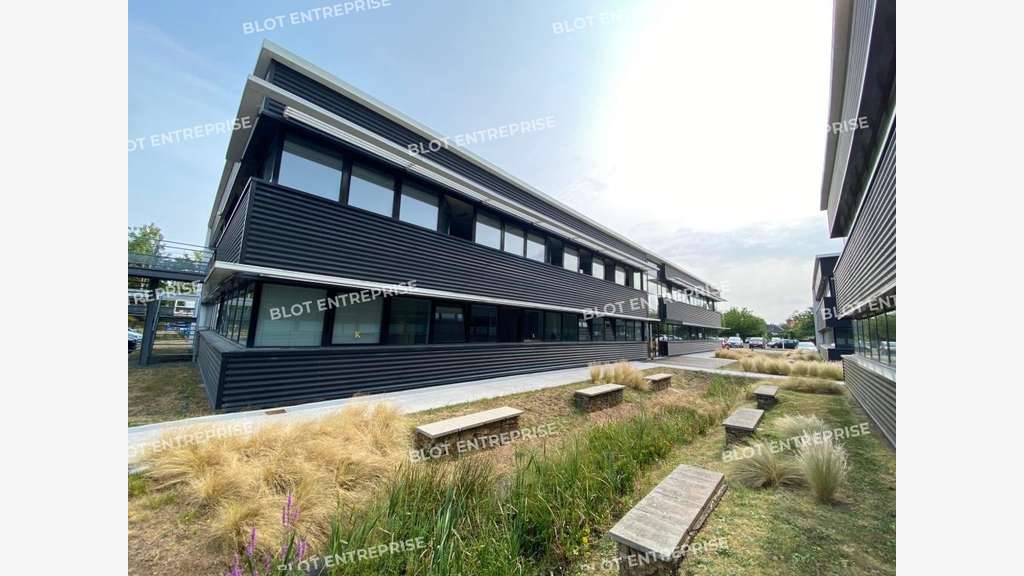 À VENDRE / À LOUER - BUREAUX 728 m² - SAINT HE