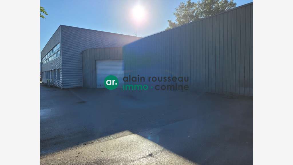 SAINT HERBLAIN / BUREAUX - ENTREPOT 688 M²