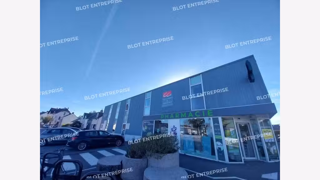 A vendre bureaux de 58m² à Saint Lyphard centre