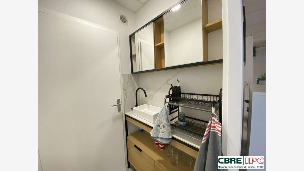 Vente bureaux 74m² au 2ème étage St Pierre d'Irube