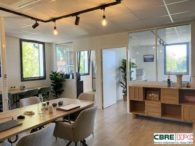 Vente bureaux 74m² au 2ème étage St Pierre d'Irube