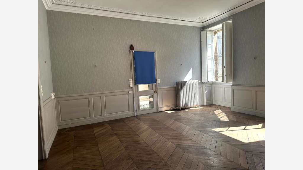 Local/bureau à vendre SEMUR EN AUXOIS (21)