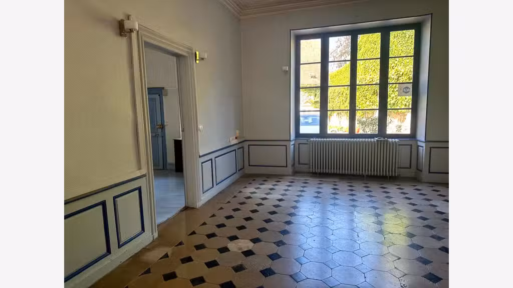 Local/bureau à vendre SEMUR EN AUXOIS (21)