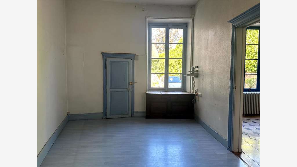 Local/bureau à vendre SEMUR EN AUXOIS (21)